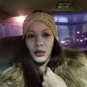 Meet your Posher, Naomi